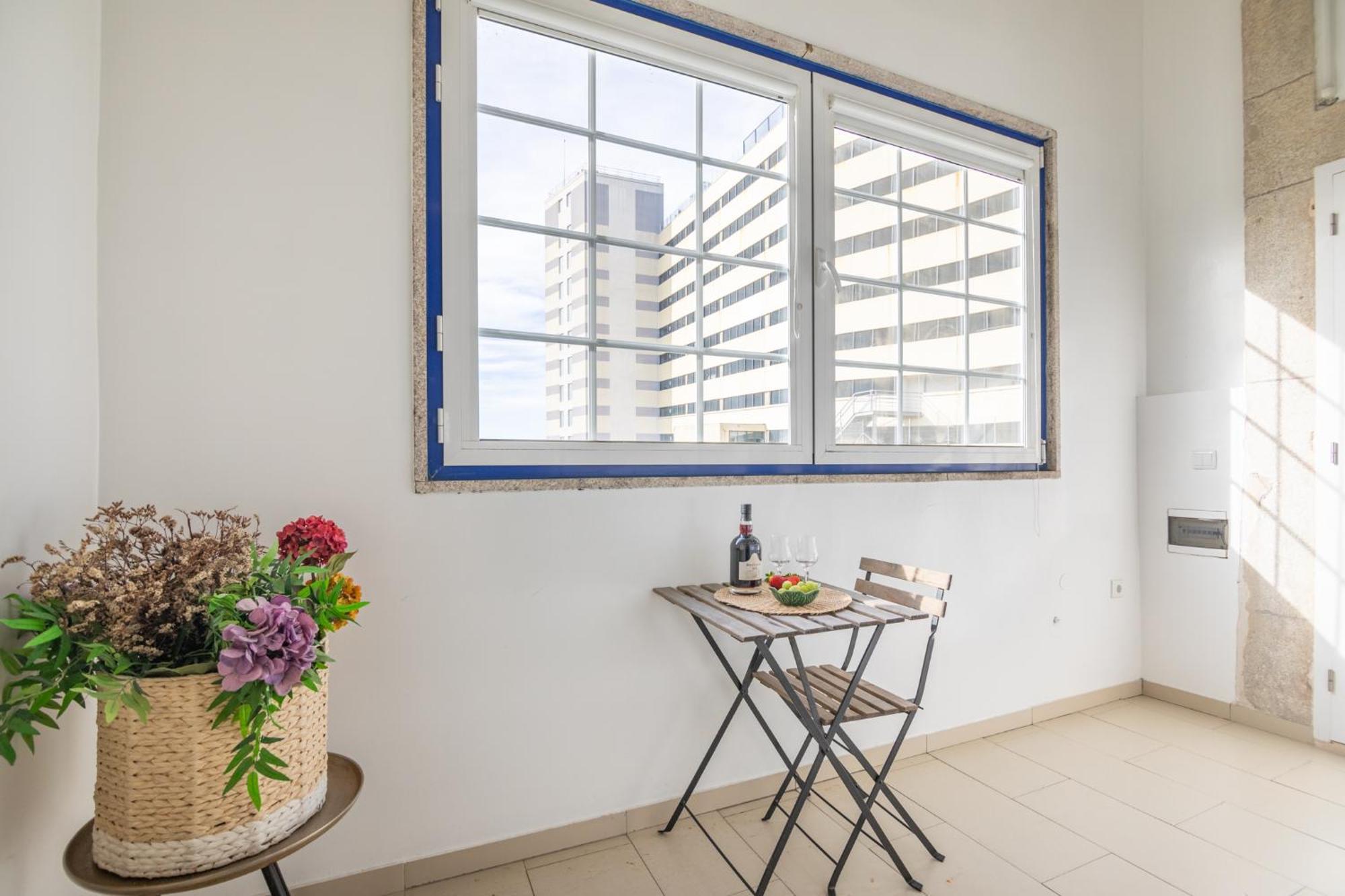 Appartement Deluxe Spacious Flats W Mezzanine By Host Wise à OOporto Chambre photo